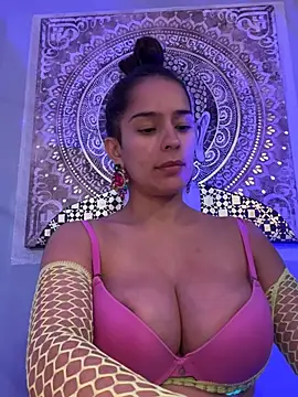 Mau_White webcam