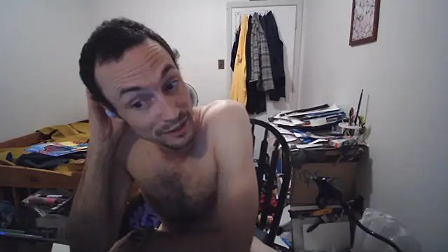 JohnnyMoves webcam