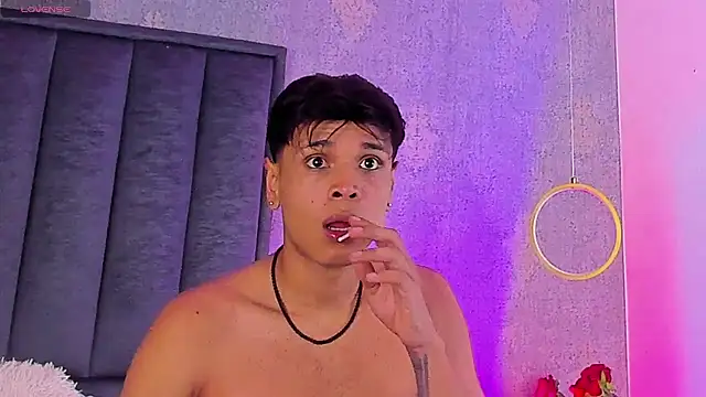 Alejandroo_Montenegro webcam