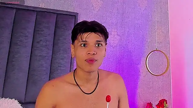 Alejandroo_Montenegro webcam