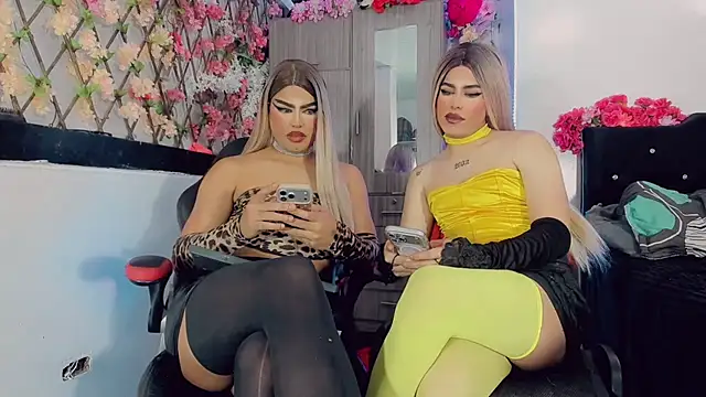 Thiara_veky_ webcam