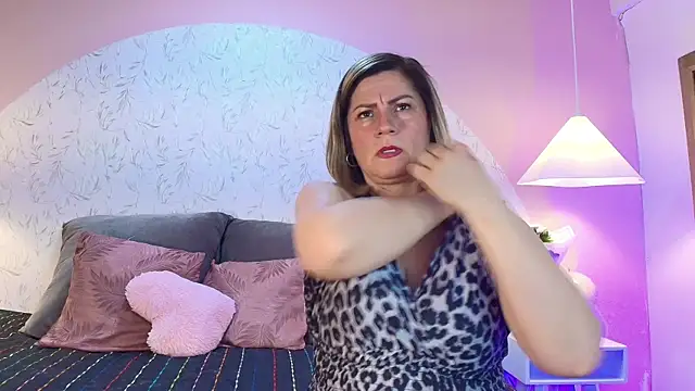 Samantha_Brm webcam