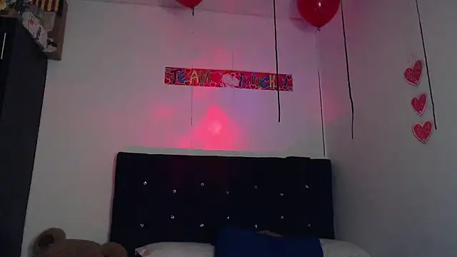 ANGELIQUE_KLANE webcam