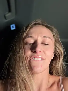 lunagirl13 webcam