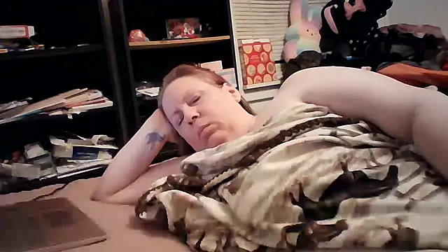 starlight1983 live cam on StripChat