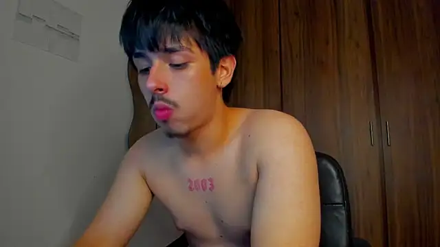Maximo_Miller webcam