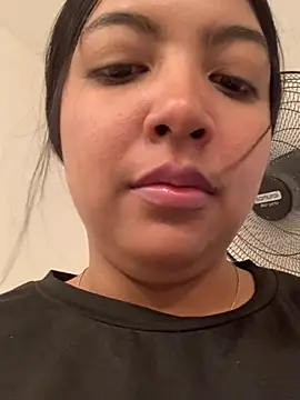 nicole_fisherr live cam on StripChat