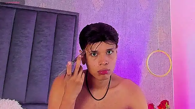Alejandroo_Montenegro live cam on StripChat