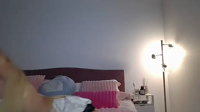 NicoleSarahX webcam