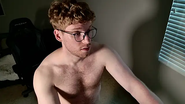 BlueEyedTallGuy94 webcam