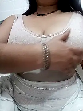 cute-mahek webcam