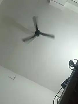 Secret_Heartbeat_143 webcam