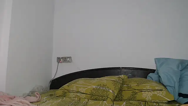 Virgin_Aisha webcam