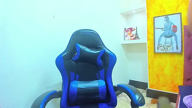 maia_blaze webcam