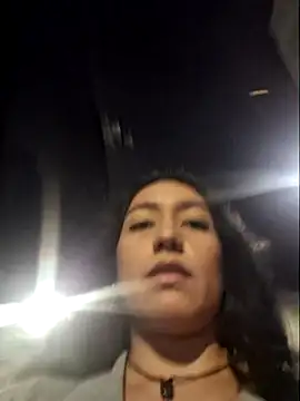 Evelyn_outdoors webcam