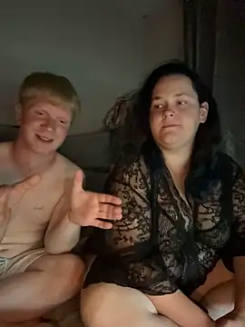 CurvyScarlett69xx webcam