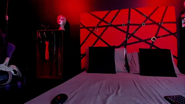 ScarletWais webcam