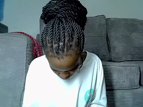 Lynne_pretty4 webcam