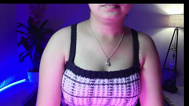 NoNude_Love webcam