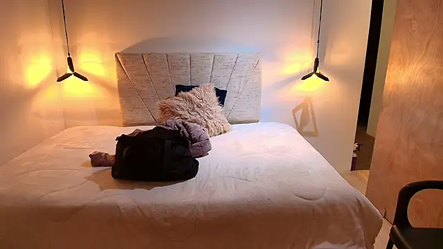 Victoria__Taylor_ webcam