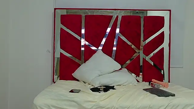 Evangeline_goldengr webcam