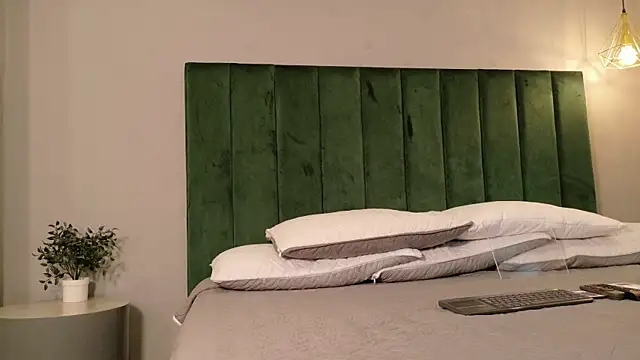 Ruby_Sky19 webcam