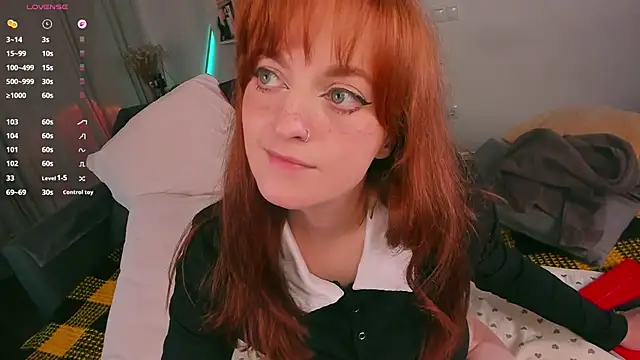 Alice_CutePerv webcam