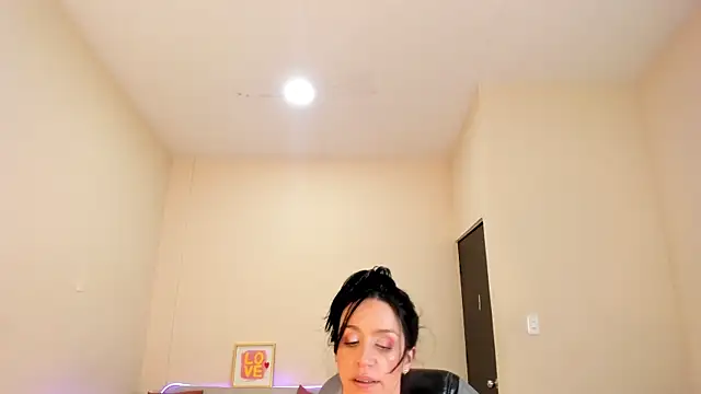 Kristen_Garner webcam