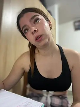 Cloew_Marz webcam