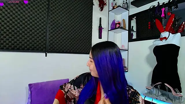 karlamoon23 webcam