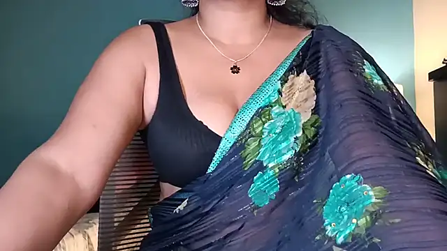 YourDesi_Laila_ webcam