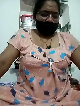 Menka_cut34 webcam