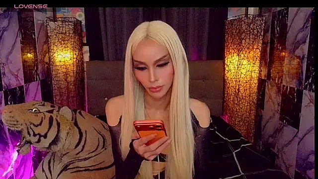 seductivesamanthats - SeductiveSamanthaTS's free webcam - UK Sex Cams