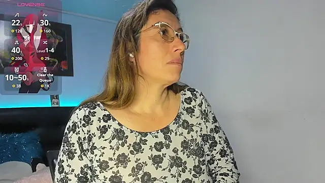 kaylaMinov_ webcam