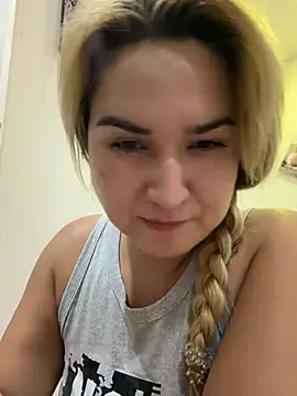 violet-grey webcam