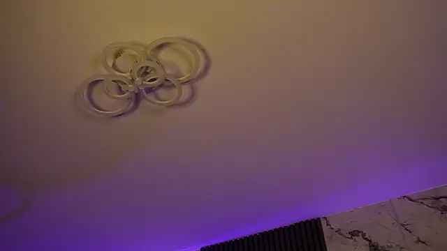 MiaVelvety webcam