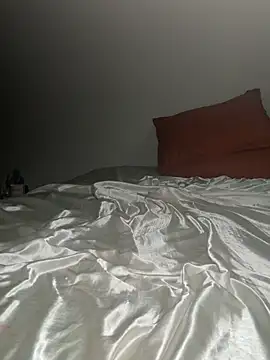 LyraCovee webcam