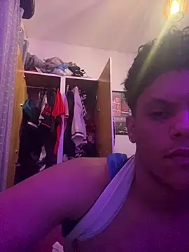 lucasvascon live cam on StripChat