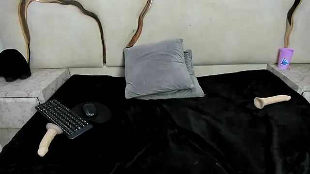 KoralineSS webcam