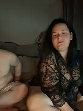 CurvyScarlett69xx webcam