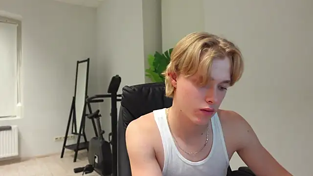 Eddie_Soltero webcam