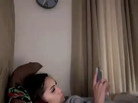 Miss_Young webcam