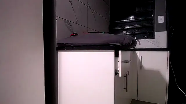 Lelety79 webcam