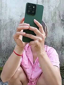 Linda-yiyi webcam