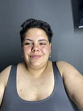 Hailey_Curvy webcam