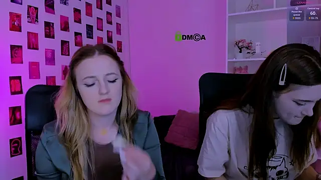 liana_kisses webcam