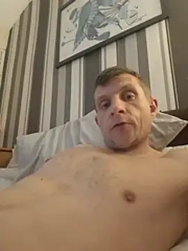 BigDmasked webcam