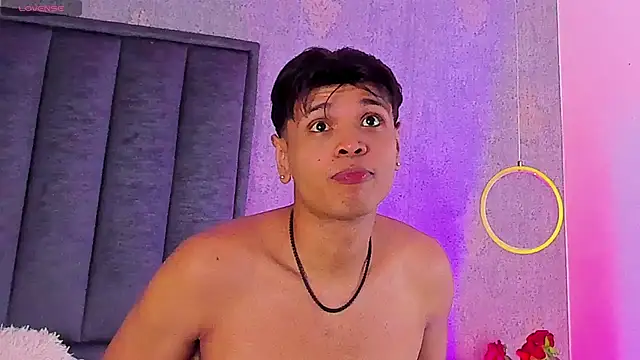 Alejandroo_Montenegro webcam