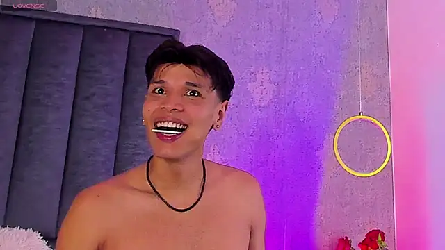 Alejandroo_Montenegro webcam