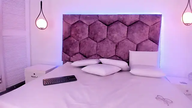 olivia_jhonsson_ webcam